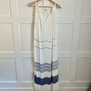 Max Studio White & Navy Pleated Maxi Dress, Size XL